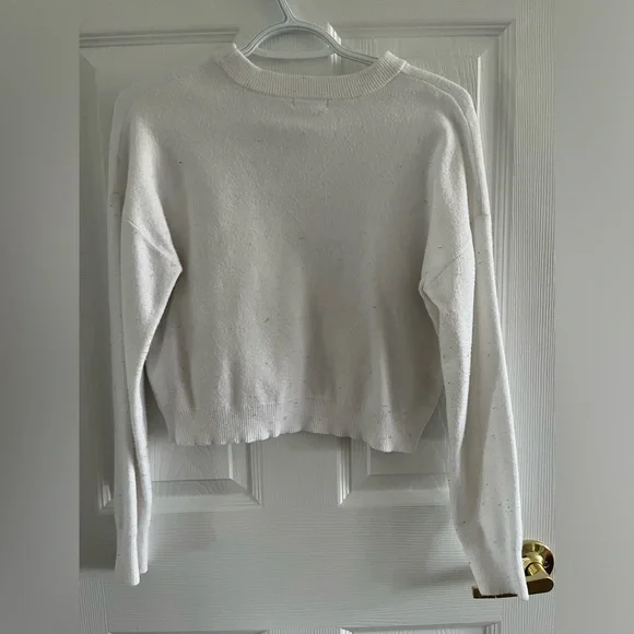 ARDENE medium white long sleeve - Picture 3 of 3